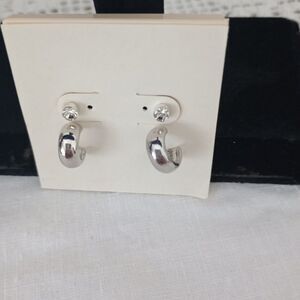 Set of 2 earrings stud and huggie
